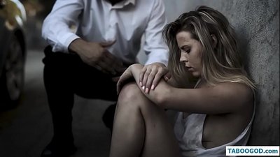 Sheekooyin Kinky: gabar teenage ah guri la'aan