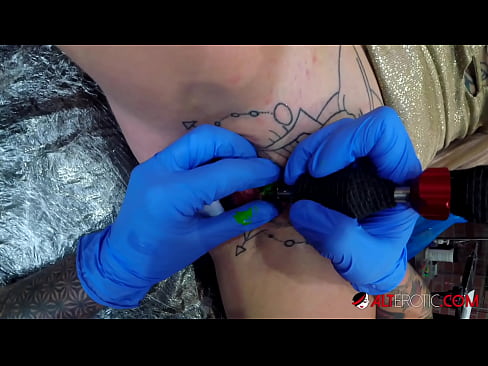 ❤️ Sully Savage oo aad u tattooed ayaa Kintirkeeda ku sawirtay tattoo ❤️ Porno Guri  ❌❤